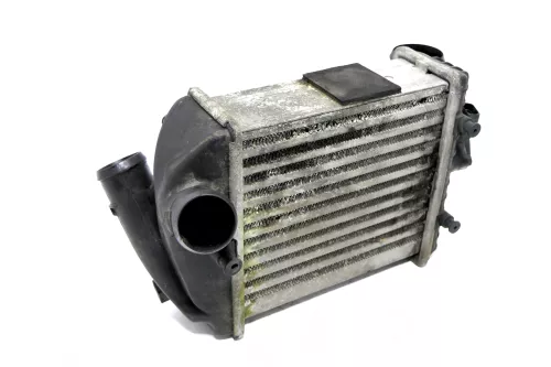 Audi 4 8E B6 B7 Ladeluftkühler Ladeluft Kühler 8E0145805P 2,5 TDI BDG AKE AYM BD (126271)