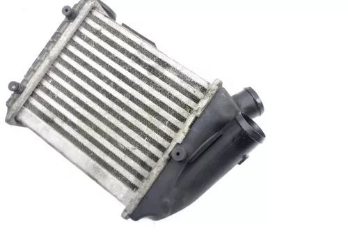 Audi A6 8E B6 B7 Ladeluftkühler Ladeluft Kühler 8e0145806C rechts 6 Zylinder Öl (126907)