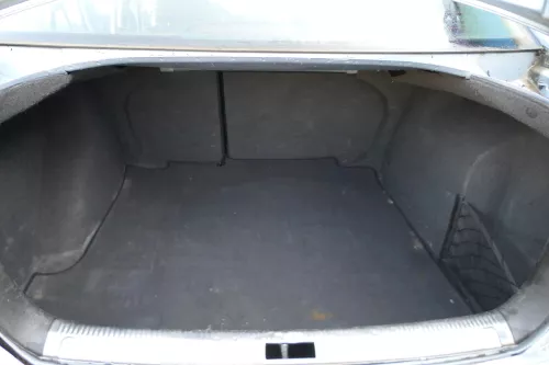 VW Bora Limousine Verkleidung Teppich Kofferraum Kofferraumteppich (127451)