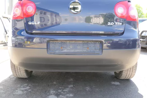 VW Golf 5 1K Limousine Stoßstange hinten Heckstoßstange blau LA5G perlblau PDC