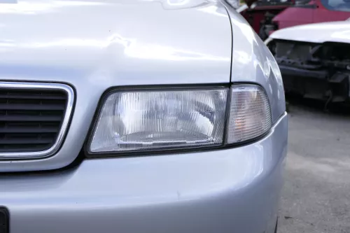 Audi A4 B5 Scheinwerfer mit Blinker vorne links Valeo (128543)