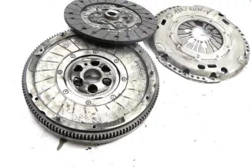 VW Polo 9N Golf 4 Schwungrad Zweimassenschwungrad Sachs BMT ALH ATD AXR v