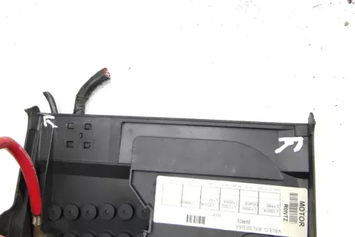 VW Polo 9N 9N3 Ibiza Kasten Abdeckung Batterie Sicherungsträger Sicherung 6Q0937 (129039)
