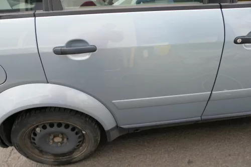 Audi A2 8Z Tür nur das Türblatt hinten rechts LY7R blau türkis grün kristallblau