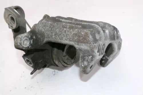 Audi A6 4B Passat 3B Quattro Allrad Bremssattel links hinten 8E0615423A (129455)