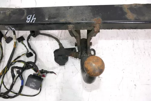 Audi A6 4B feste starr starre Anhängerkupplung Anhängekupplung Auto-Hak (129480)