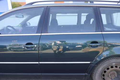 VW Passat 3B 3BG Kombi Variant Tür hinten links grün LB6W piniengrün