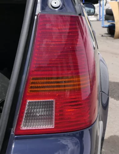 Golf 4 Variant Kombi Rücklicht hinten rechts Rückleuchte Lampenträger original (129712)