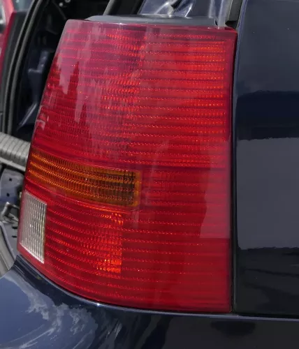 Golf 4 Variant Kombi Rücklicht hinten rechts Rückleuchte Lampenträger original (129712)