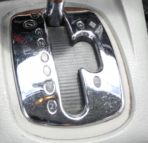 VW Passat 3BG Schalteinheit Abdeckung Automatik 3B0798151K  (129773)
