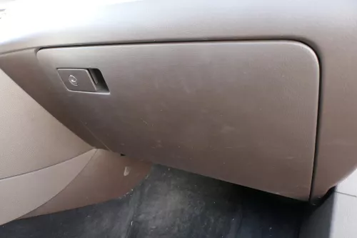 VW Passat 3C B7 Handschuhfach Handschuhfachdeckel Deckel Klappe braun