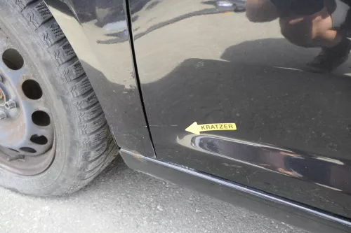 VW Touran 1T 1T3 Tür vorne links Fahrertür schwarz LC9Z metall OHNE Anbauteile d (129966)