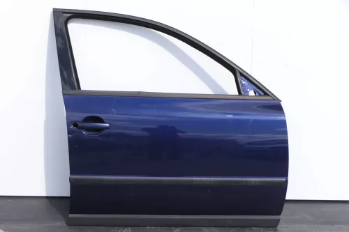 VW Passat 3B 3BG Kombi Limo Tür vorne rechts Beifahrertür blau LB5N ohneAnbaute
