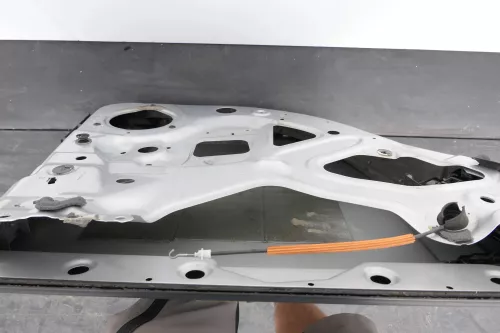 Audi A4 B6 8E nur das Türblatt Tür hinten links silber grau LY7W Kombi Avant (130116)