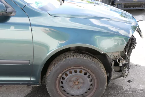 Skoda Octavia 1Z Kotflügel vorne rechts grün LF6K auch Kombi - Delle