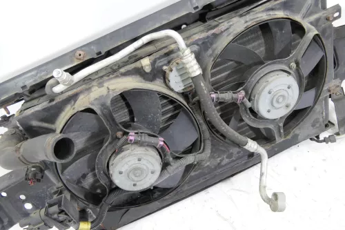 VW Caddy 9K Polo Schloßträger Rahmen Kühler 628mmx377 6K0805591T mit Klima (130462)