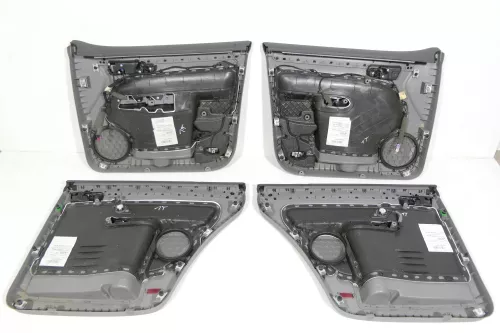 VW Touran 4x Türverkleidung Verkleidung Tür vorne +hinten links grau (130522)