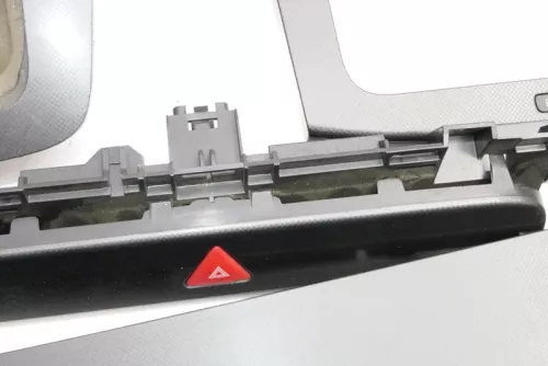 VW Passat 3C Mittelkonsole Verkleidung Radio Klappe Abdeckung Dekor dark (140252)