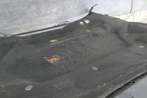 VW Caddy Polo Kombi Dämpfung Motorhaube Dämmung Motorhaubendämmung TDI Dämmmatte (140326)