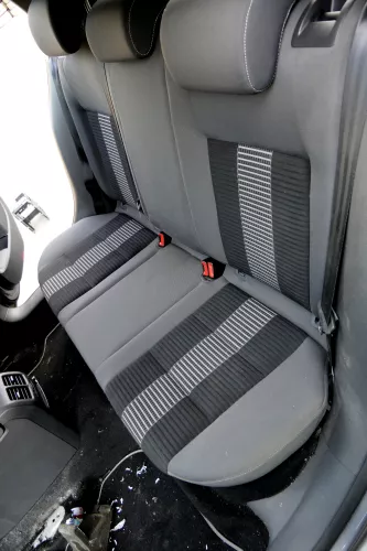 VW Golf 5 V Sitz Sitze hinten Rückbank Rücksitzbank 3 Punkt Lehne United (140867)