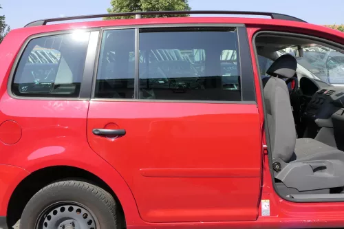 VW Touran 1T 1T3 Tür hinten rechts rot LY3D mit Scheibe - ohne Anbauteile