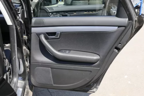 4x Audi A4 8E B7 Türverkleidung Verkleidung Tür vorne und hinten schwarz 4 Stück (140933)