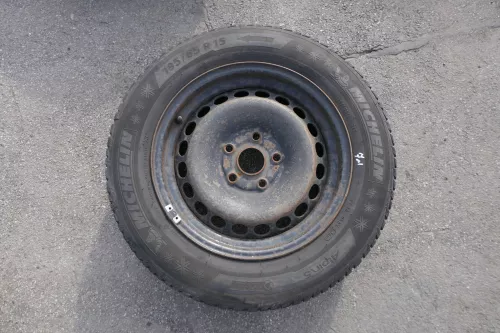4x Audi A4 8E B6 195/65 R15 91T Winterreifen M+S Reifen 6,5jx15 ET3 ca.7mm (141745)