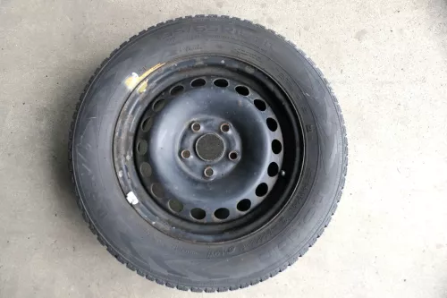 VW Golf 6 Caddy 2K 195/65 R15 91T Winterreifen M+S Felgen Reifen M&S ca.6-7mm X (141772)