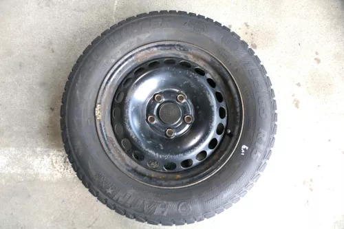 VW Golf 6 Caddy 2K 195/65 R15 91T Winterreifen M+S Felgen Reifen M&S ca. 6mm (141773)