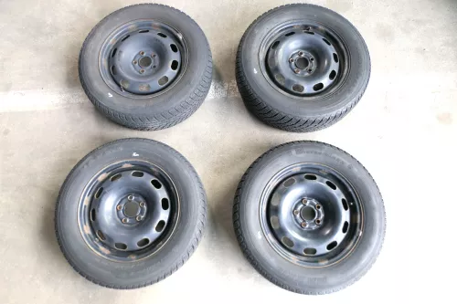 4x VW Golf 4 Bora 195/65 R15 91T Winterreifen M+S Reifen 6jx15H2 ET38 ca. 5 mm