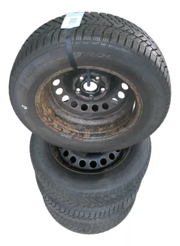VW Golf 6 Touran 1T 195/65 R15 91T Winterreifen M+S Felgen Reifen M&S 2x8mm 2x5m (141783)