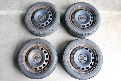 VW Passat 3C Golf Reifen Winterrreifen M&S 205/55 R16 91H Felgen ca. 7mm (141786)