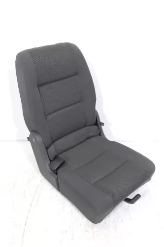 VW Touran Sitz hinten links (hintern Fahrersitz) Rücksitz Isofix 141943 (141943)