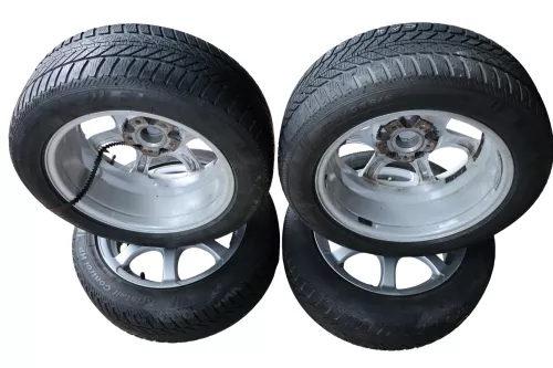VW Golf Touran Alufelgen Winterreifen M&S Reifen Felgen 205/55 R16 91H - 4-5mm (142038)