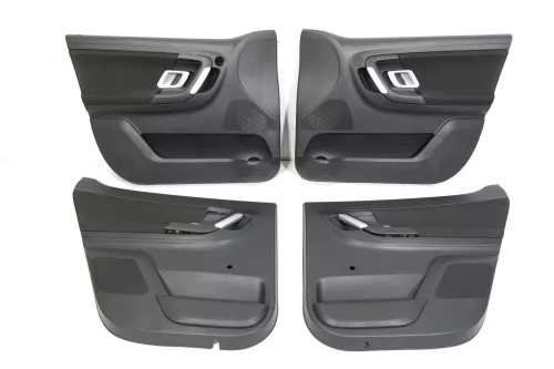 4 x Skoda Fabia 5J Stufenheck Türverkleidung Verkleidung Tür vorne +hinten links