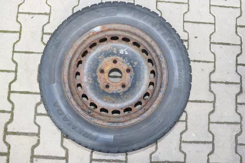 Skoda Superb 3U Passat 3BG Felgen Reifen Winterreifen M+S 195/65 R15 91T 6-7mm (142253)