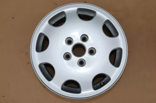 1x Audi A4 A6 Alufelge original 8D0601025F 6j x16H2 ET45