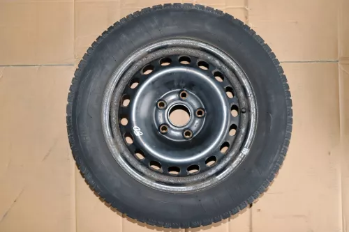 Audi A4 B5 A6 4B Passat 3B 3 Felgen Reifen Winterreifen M+S 195/65 R15 91T 4-7mm (142512)