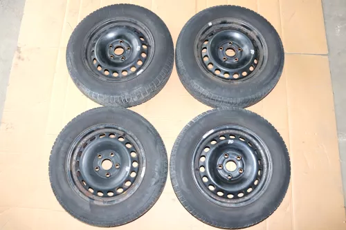 Audi A4 B5 A6 4B Passat 3B 3 Felgen Reifen Winterreifen M+S 195/65 R15 91T 4-7mm (142512)