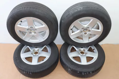 Audi A3 8L Alufelgen Reifen Felgen 195/65 R15 Sommerreifen 8L0601025P 3-4mm (142569)