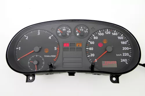 Audi A3 8L Tacho Tachometer Kombiinstrument 8L0919860 181.000km TDI Diesel (142905)