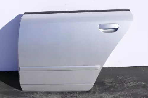 Audi A4 B6 8E nur das Türblatt Tür hinten links silber grau LY7W Kombi Avant cc (144236)