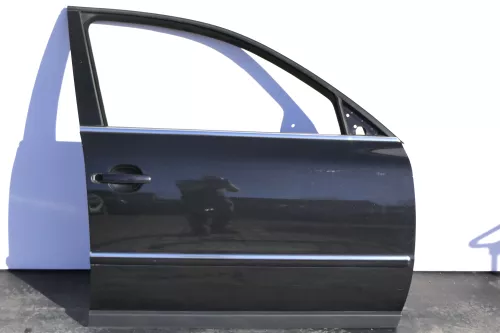 VW Passat 3B 3BG Kombi + Limo Tür vorne rechts Beifahrertür schwarz LC9Z black d (144237)