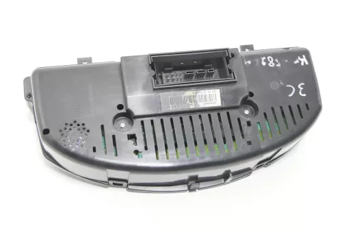 VW Passat 3C Tacho Tachometer 158.000km 3C0920871E Diesel TDI Kombiinstrument (144353)