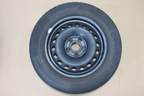 VW Golf Touran Sommerreifen Reifen Felgen 195/65 R15 91H Caddy 4-5mm (144443)