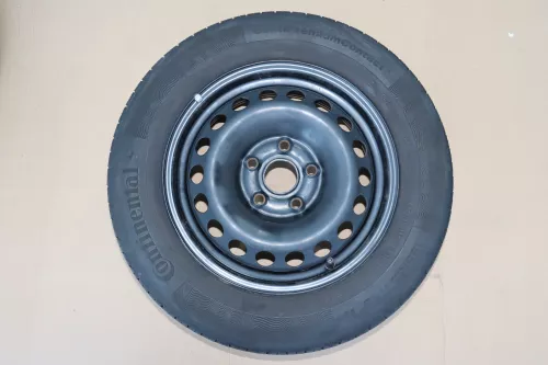 VW Golf Touran Sommerreifen Reifen Felgen 195/65 R15 91H Caddy 4-5mm  (144443)