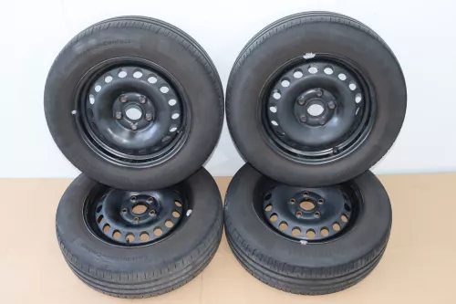 VW Golf Touran Sommerreifen Reifen Felgen 195/65 R15 91H Caddy 4-5mm  (144443)