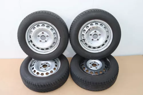 VW Golf Touran Sommerreifen Reifen Felgen 195/65 R15 91H Caddy    4-8mm (144444)