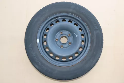 VW Golf 5 6 Touran Sommerreifen Reifen Felgen 195/65 R15 91H Caddy    3-5mm  (144445)