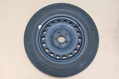VW Golf 5 6 Touran Sommerreifen Reifen Felgen 195/65 R15 91H Caddy    3-5mm  (144445)